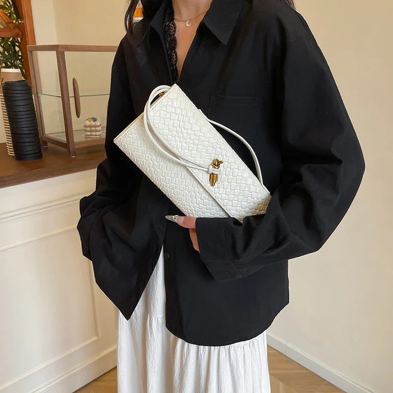 Elegant designer-inspired women's handbag - Luxury branded leather shoulder tote with optional shoulder strap 