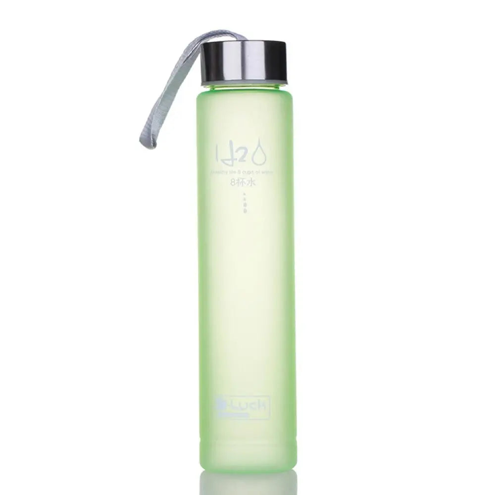Bouteille d'eau conviviale rée en plastique pour filles et garçons, bouilloire de sport portable et étanche, 280ml