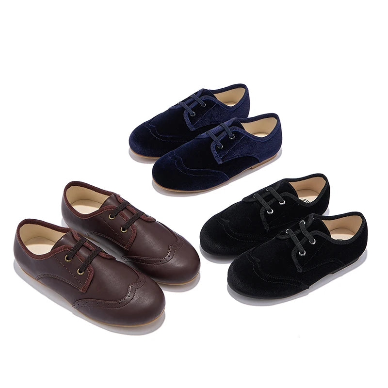 W-AP8-003 chaussures habillées pour enfants en cuir marron noir velours lacets décoratifs chaussures de conception classique nouvel hiver