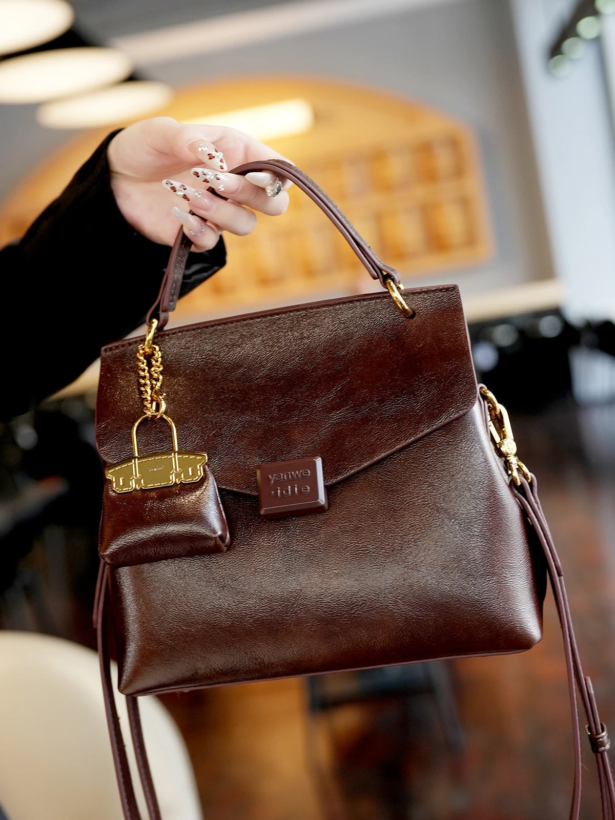 Nouveau sac de luxe léger pour femmes, sac de banlieue à la mode, décontracté et polyvalent, sac à main, bandoulière