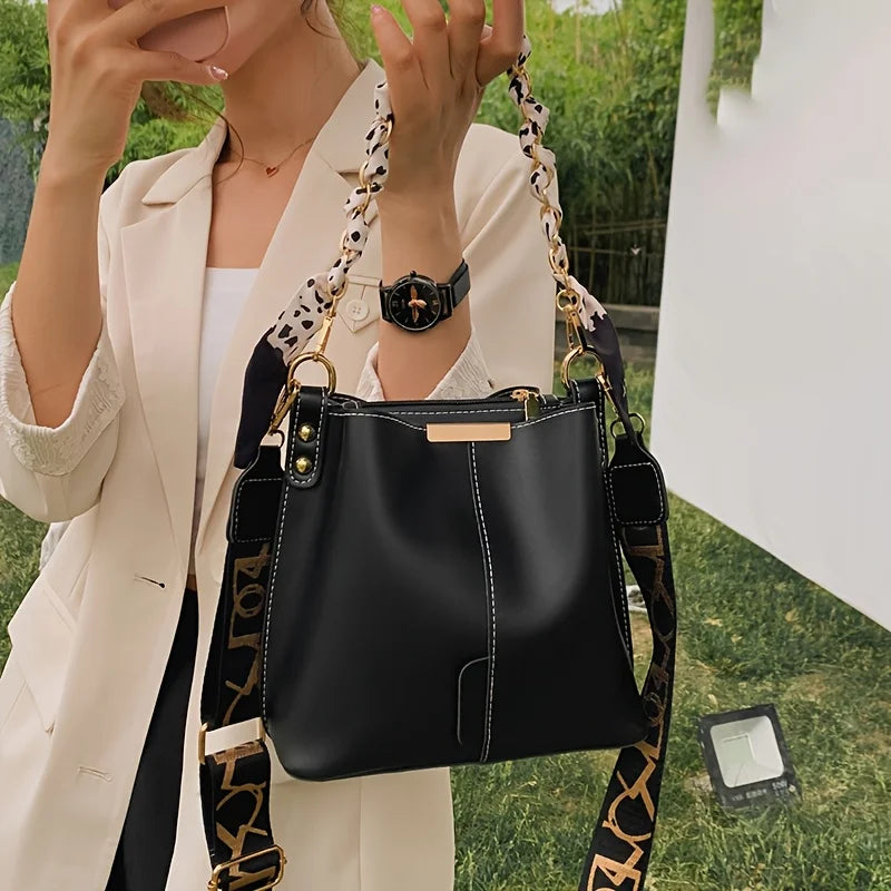 Sac à bandoulière pour femmes, nouvelle mode, grande capacité, sac seau avec chaîne en ruban, sac à bandoulière pour les déplacements quotidiens