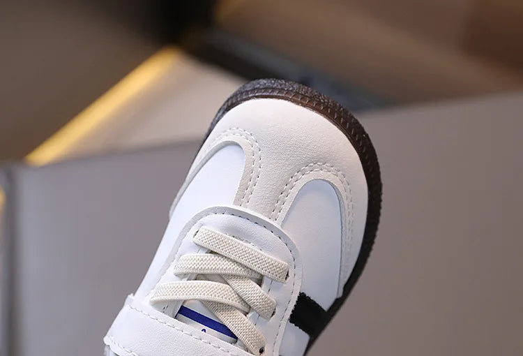 Chaussures de marche pour bébés et enfants, baskets blanches antidérapantes, décontractées, respirantes, de Sport en plein air, pour garçons et filles