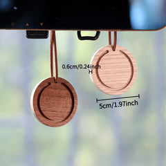Diffuseur rond en bois de qualité supérieure, fait à la main en bois de cire blanche et noyer noir, accessoires aromatiques de Suspension de voiture élégants, 1 pièce
