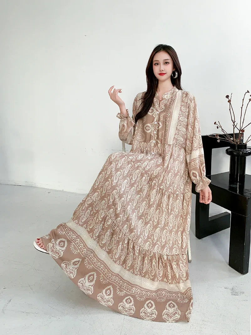 Loose-fitting bohemian cotton dress with floral print, long sleeves, plus size, maternity maxi dress for pregnant women and expectant mothers