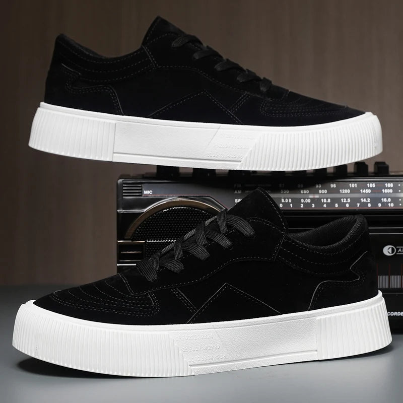 Baskets pour hommes chaussures plates de mode pour homme chaussures décontractées de haute qualité pour hommes classique confortable résistant à l'usure couleur Pure