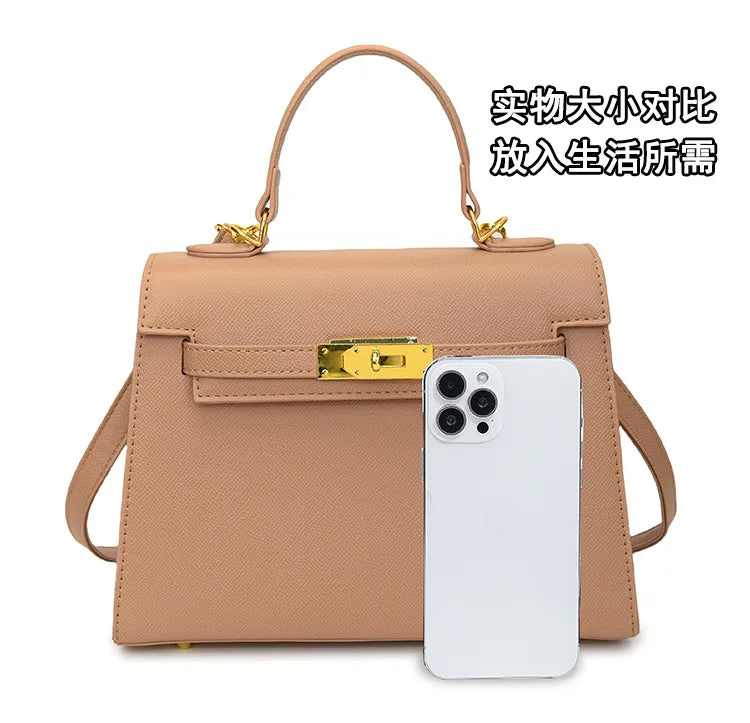 New trendy, unique, classic and luxurious brand - High-end design - Pure color - Unique platinum shoulder bag 
