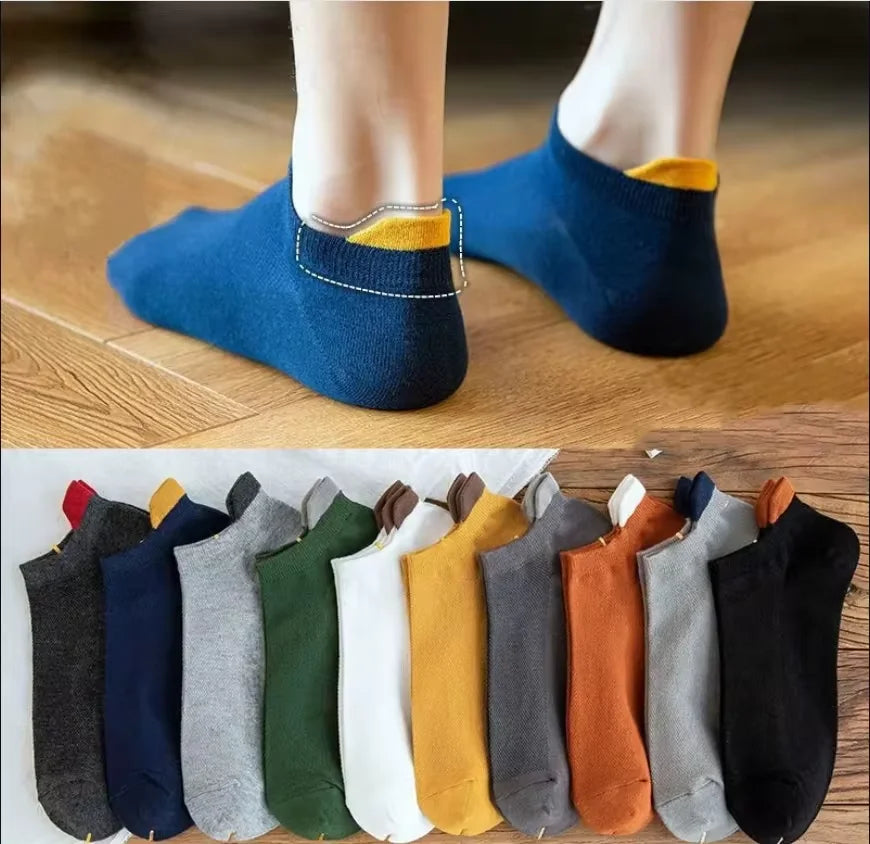 3 pairs of men's comfortable cushioned athletic socks for outdoor sports