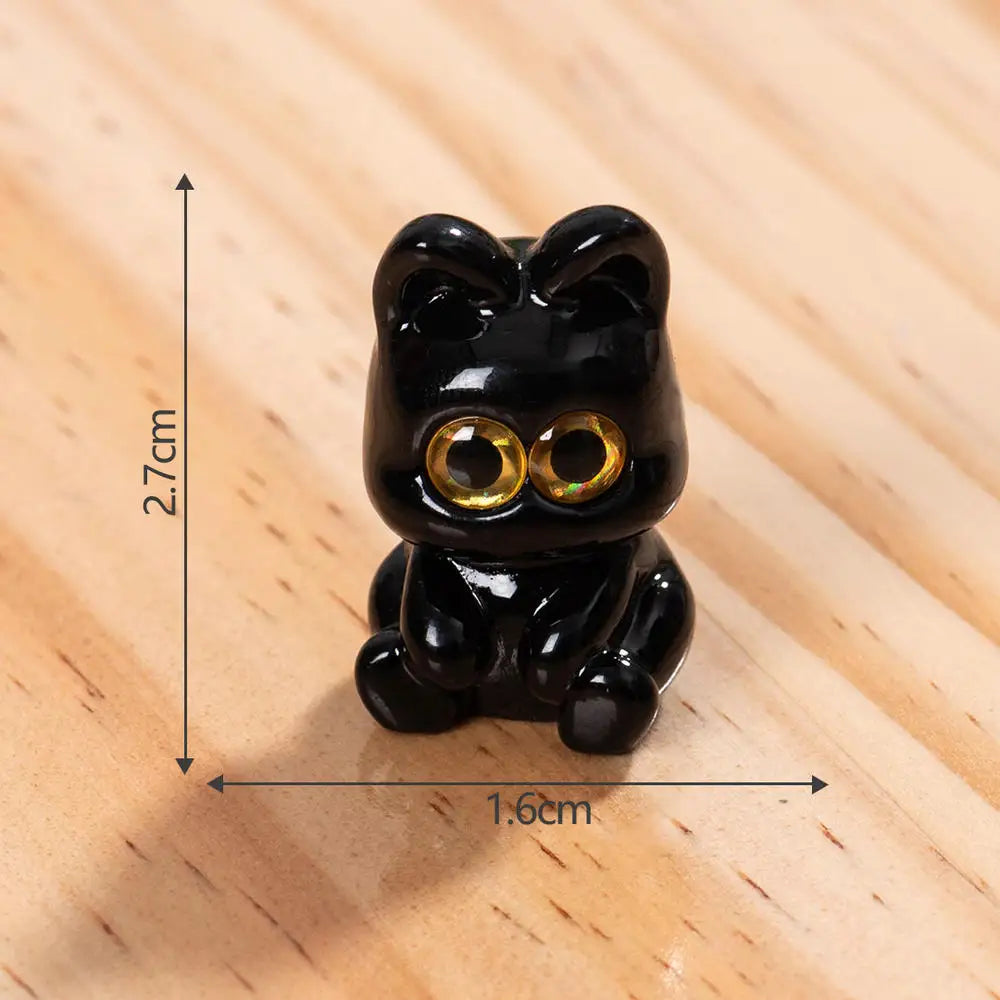 Cartoon resin cat figurine, mini kitten, tilted head, home decorations, small creative figurines for car and desk mounting