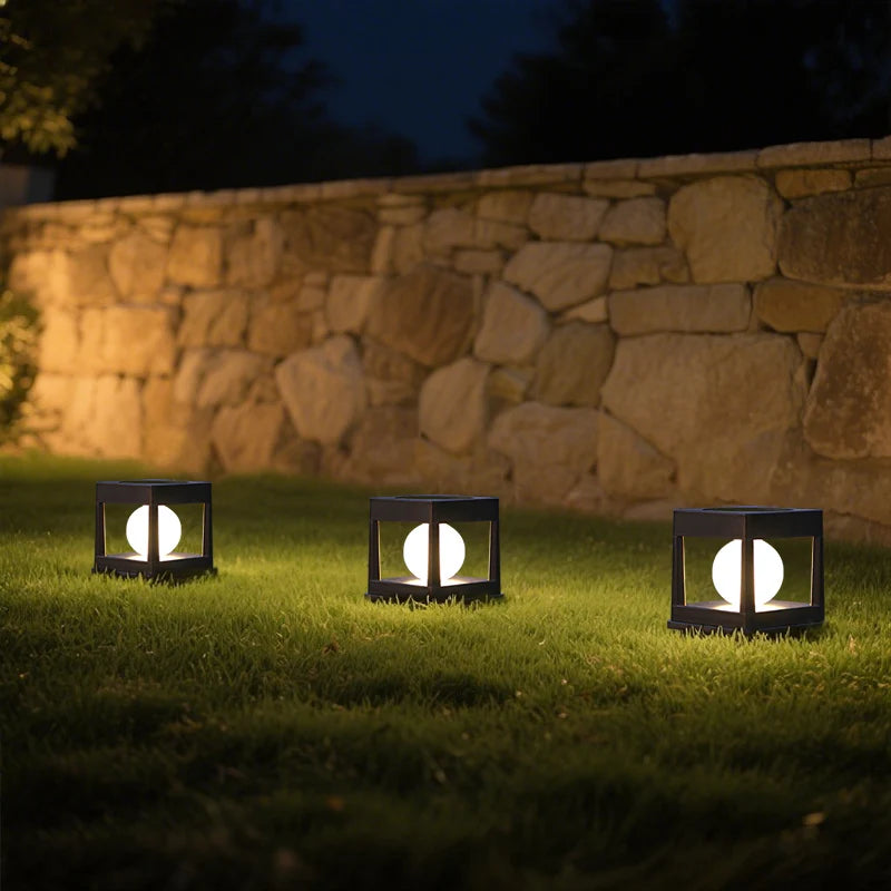 2-LED outdoor solar light, waterproof pillar lights, capital lights, for yards, lawns, walkways, gardens, camping.