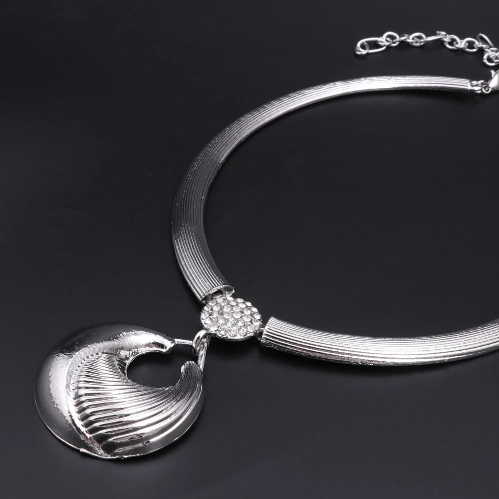 Ensemble de bijoux de dubaï pour femmes, plaqué argent, collier, boucles d'oreilles, Bracelet et bague de luxe, bijoux pour fête de mariage, tendance ﻿
