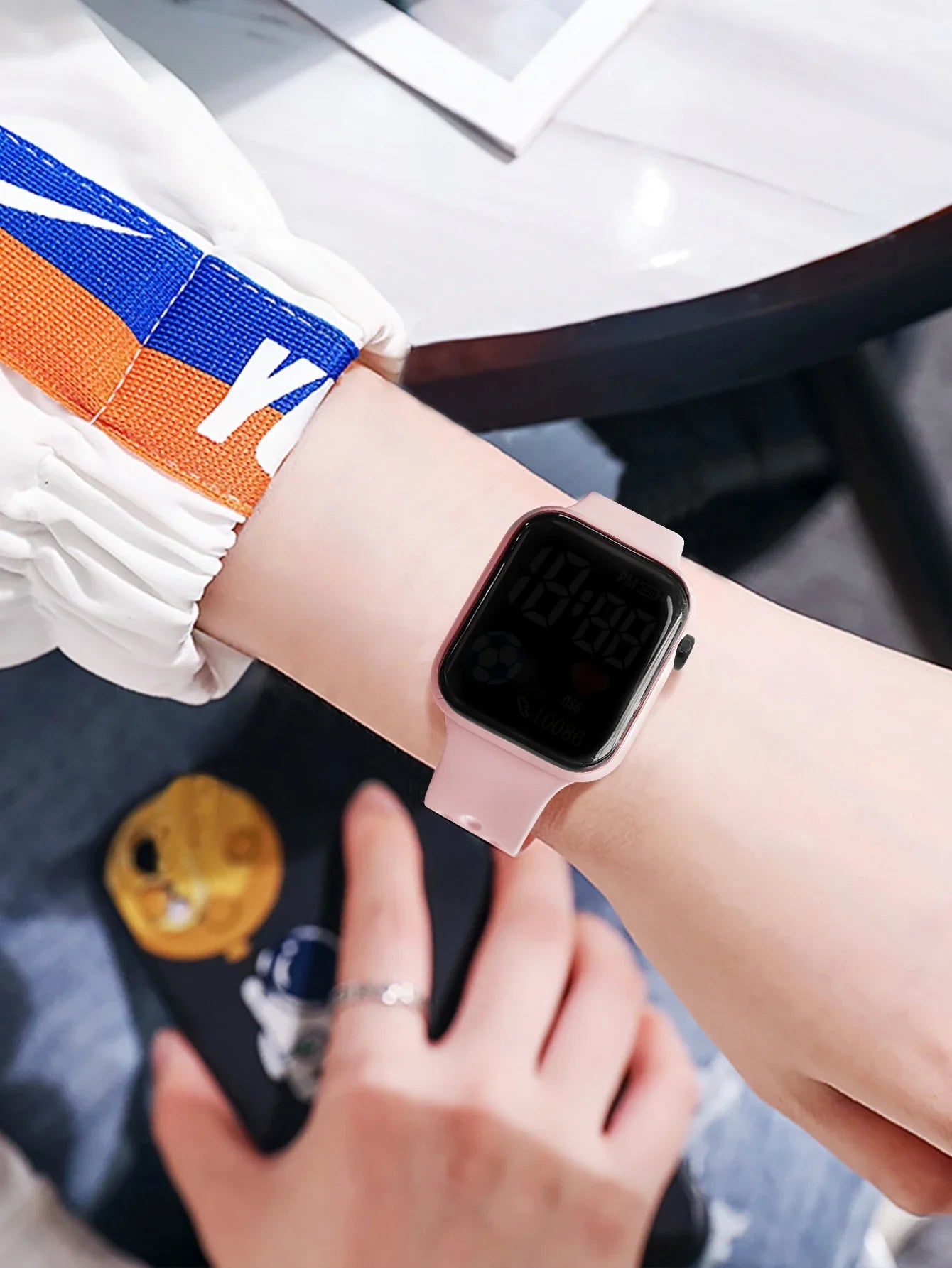 Montres numériques LED pour enfants et adultes, bracelet en Silicone, montre-bracelet électronique de dessin animé, horloge de sport, cadeaux pour garçons et filles