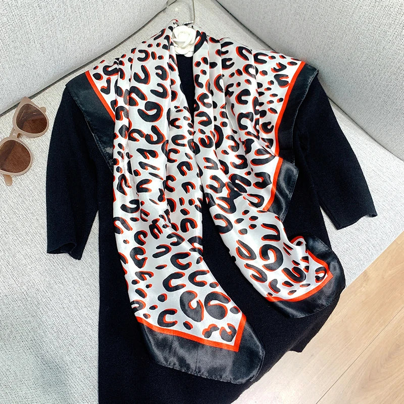 2025 Design marque foulard foulard châle enveloppes imprimer soie Satin écharpe carré femmes musulman Hijab élégant bandeau Bandana