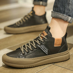 Men's casual sports shoes are fashionable, retro, classic and handcrafted, breathable and warm for all seasons, suitable for everyday wear, outdoor sports, and mountaineering.