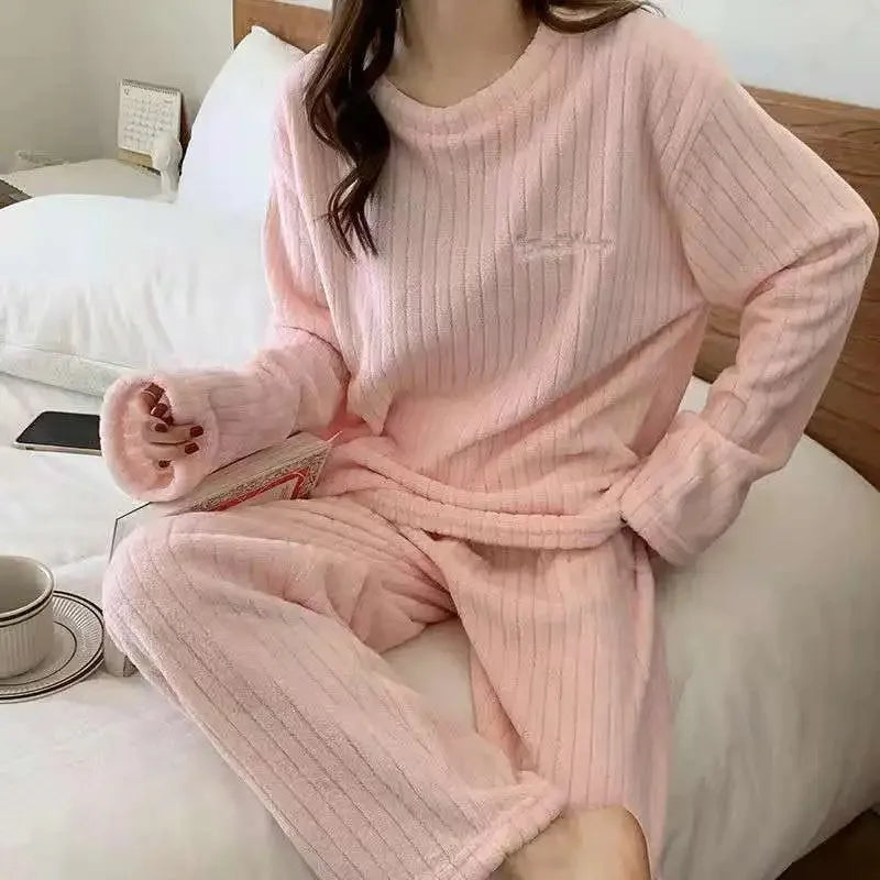 Ensemble pyjama chaud en velours de corail doux pour femmes, vêtements d'extérieur confortables pour l'hiver, cadeau de noël pour la rentrée scolaire ﻿