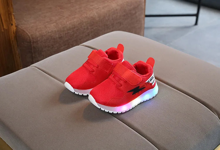 Chaussures lumineuses pour enfants garçons et filles baskets en maille légère brillante baskets lumineuses pour petits enfants chaussures lumineuses LED pour enfants