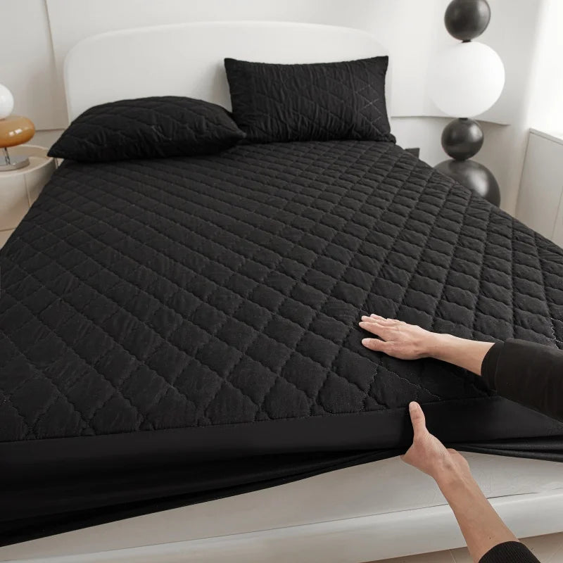 Housse de matelas matelassée épaisse et imperméable, protection de matelas, drap-housse Queen King, couverture de lit (sans taie d'oreiller)