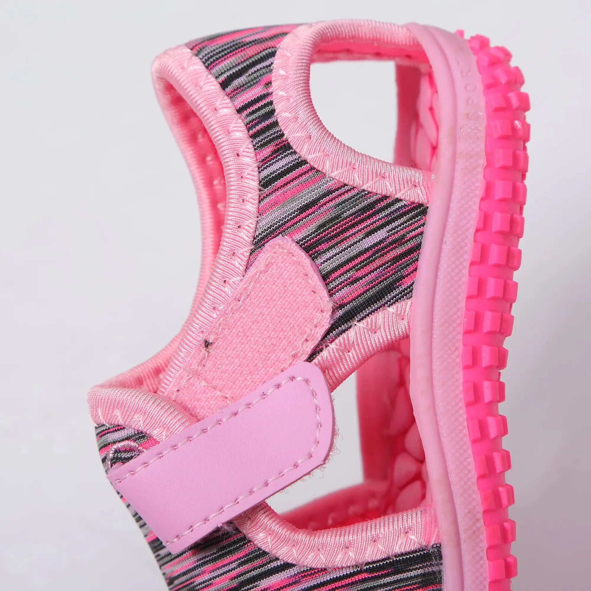 Sandales pour enfants pour garçons et filles, sandales de sport d'été à embout, chaussures de plage