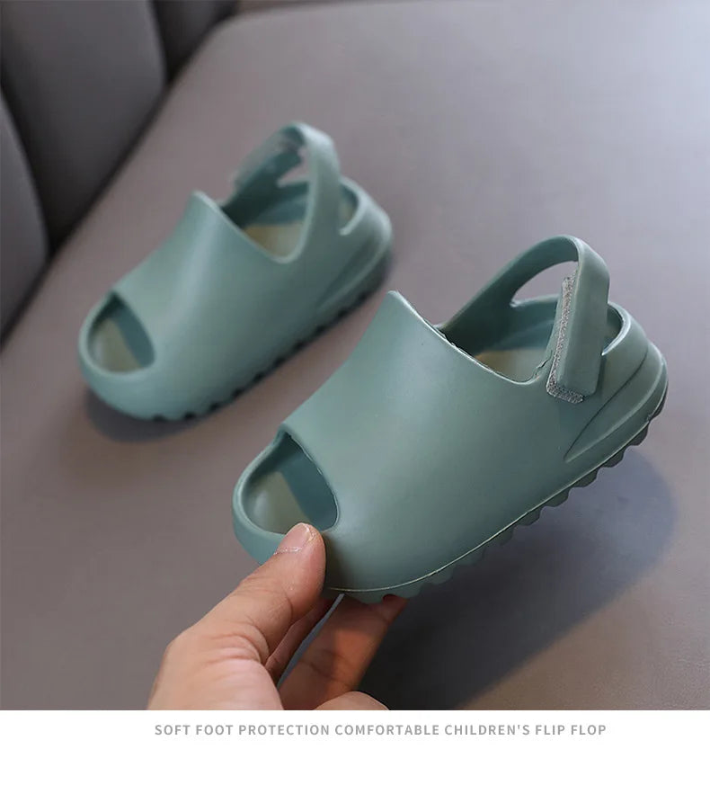 Pantoufles d'été pour enfants, vente en gros, chaussures de plage, commerce extérieur, chaussures trouées pour petits enfants, chaussures pour bébés