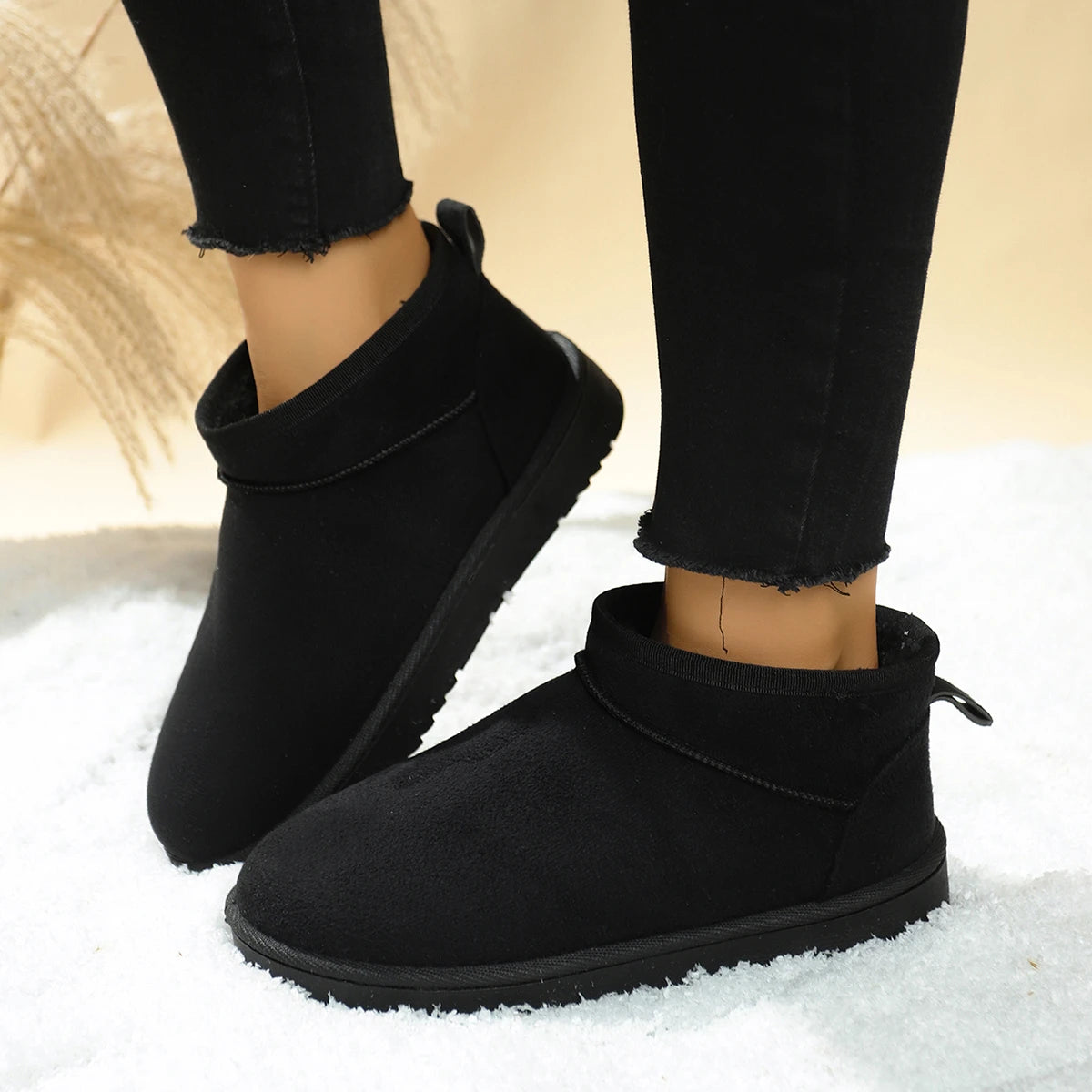 Mode nouveau daim semelle épaisse grande taille bottes de neige hiver tête ronde Sexy confortable chaud décontracté bottes de marche pour les femmes