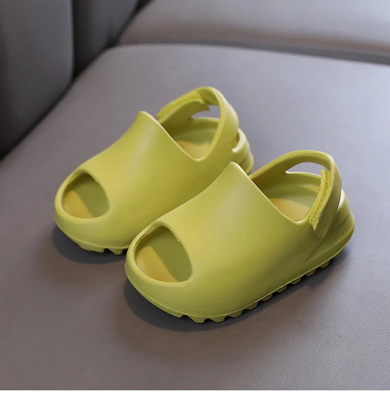 Pantoufles d'été pour enfants, vente en gros, chaussures de plage, commerce extérieur, chaussures trouées pour petits enfants, chaussures pour bébés