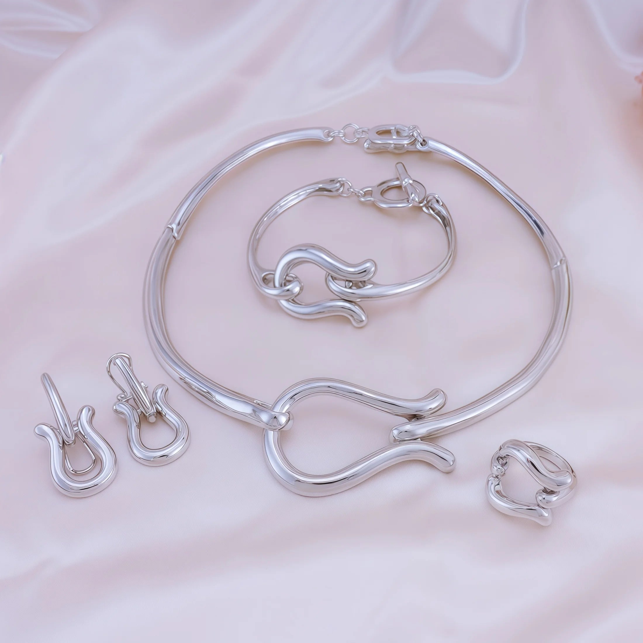 Ensembles de bijoux à la mode pour femmes, couleur or, collier ras du cou, boucles d'oreilles, Bracelets, bague, ensemble de mariage, accessoires de fête