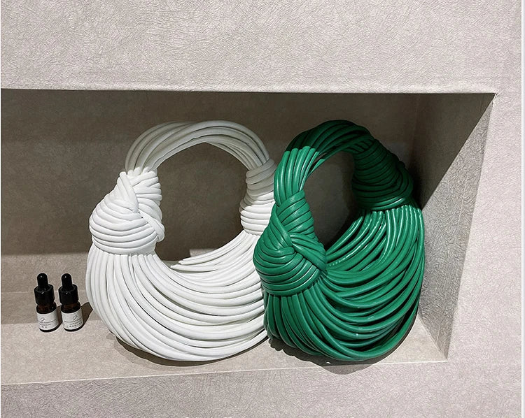 Sacs à main pour femmes 2025 nouveau en or marque de luxe de créateur sacs à nouilles tissés à la main corde nouée tiré Hobo argent pochette de soirée