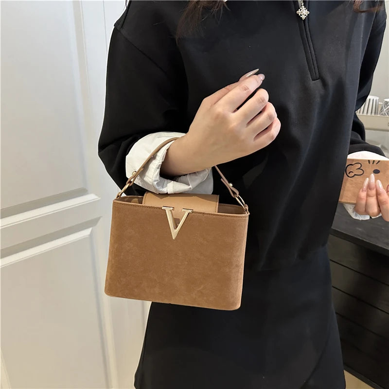 Fashionable mini suede bag for women, faux suede tote bag, decorative handbag with locking buckle, shoulder bags 