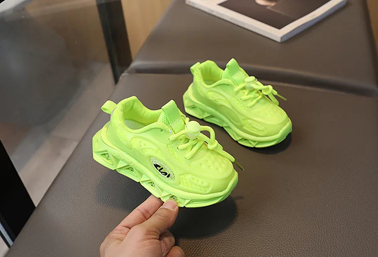 Chaussures pour bébés, baskets lumineuses et maladroites pour garçons et filles, petites et moyennes tailles, à semelles souples, nouvelle collection printemps-automne 2023