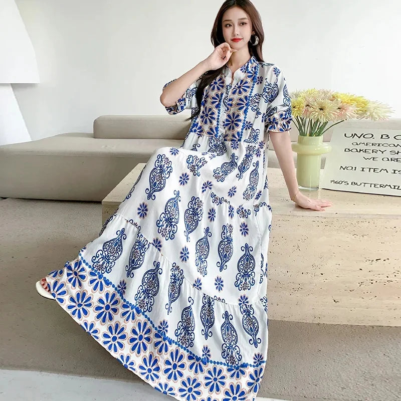 Loose-fitting bohemian cotton dress with floral print, long sleeves, plus size, maternity maxi dress for pregnant women and expectant mothers