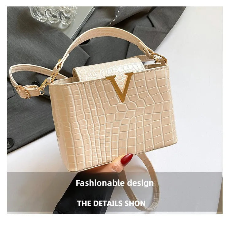 Mini multifunctional handbag made of waterproof PU fabric, fashionable, solid color, simple material, locking buckle, decoration 