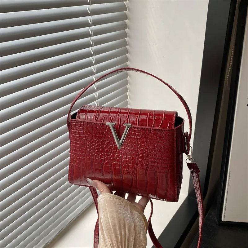 Mini multifunctional handbag made of waterproof PU fabric, fashionable, solid color, simple material, locking buckle, decoration 
