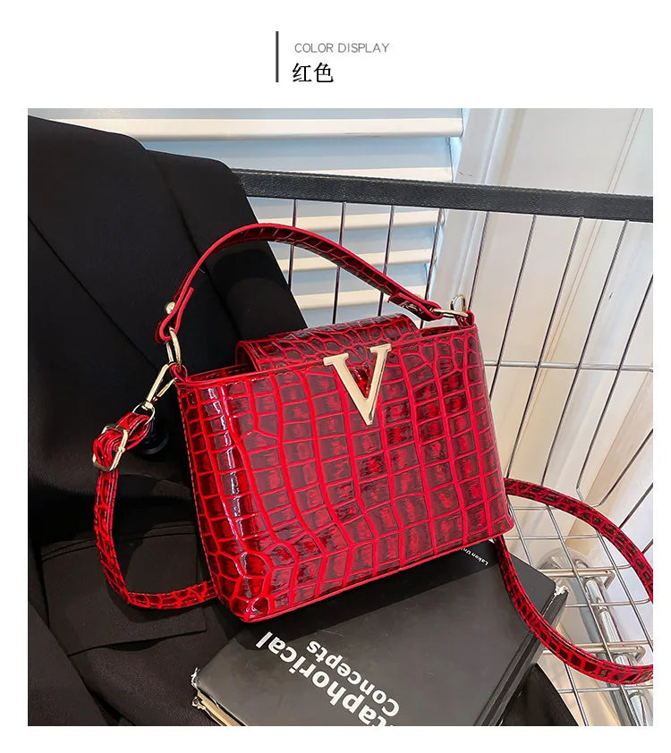 Mini multifunctional handbag made of waterproof PU fabric, fashionable, solid color, simple material, locking buckle, decoration 