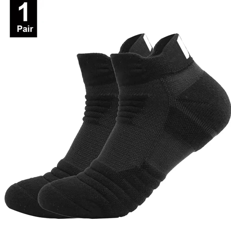 1/3 pairs of men's non-slip football socks, cotton socks, short and long tube, breathable and deodorizing sports socks, sizes 39-45
