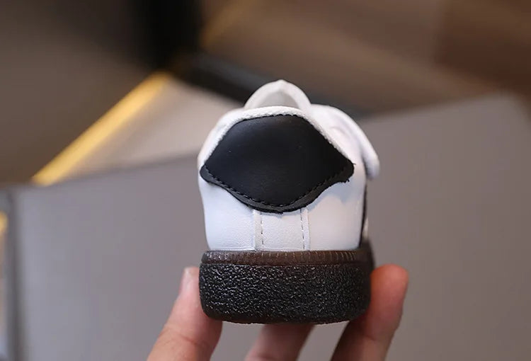 Chaussures de marche pour bébés et enfants, baskets blanches antidérapantes, décontractées, respirantes, de Sport en plein air, pour garçons et filles