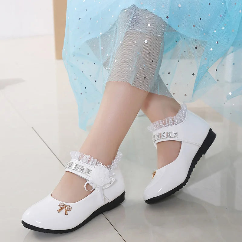 Chaussures en cuir pour filles, chaussures de princesse simples pour enfants, grandes chaussures de performance noires pour étudiants, chaussures en cuir pour bébés, nouvelle collection 2024
