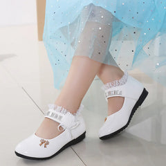Chaussures en cuir pour filles, chaussures de princesse simples pour enfants, grandes chaussures de performance noires pour étudiants, chaussures en cuir pour bébés, nouvelle collection 2024