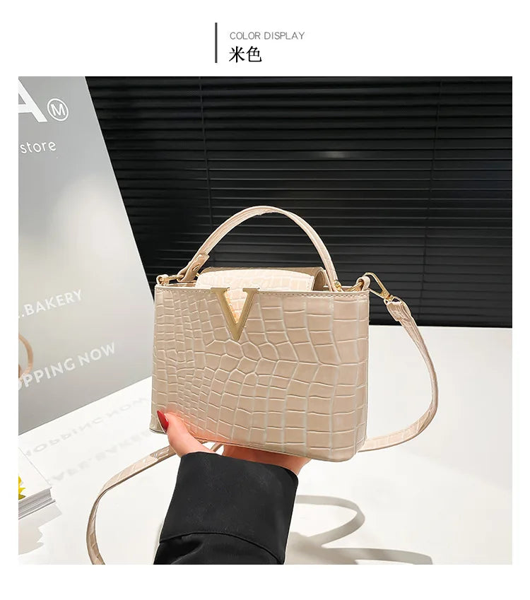 Mini multifunctional handbag made of waterproof PU fabric, fashionable, solid color, simple material, locking buckle, decoration 