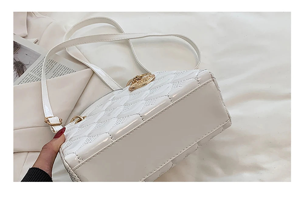 Red Love - Women's Patent Leather Handbag, Glossy Surface, High-End Design, Wedding Cuff Bag, Striking Shoulder Bag, New Fashion 