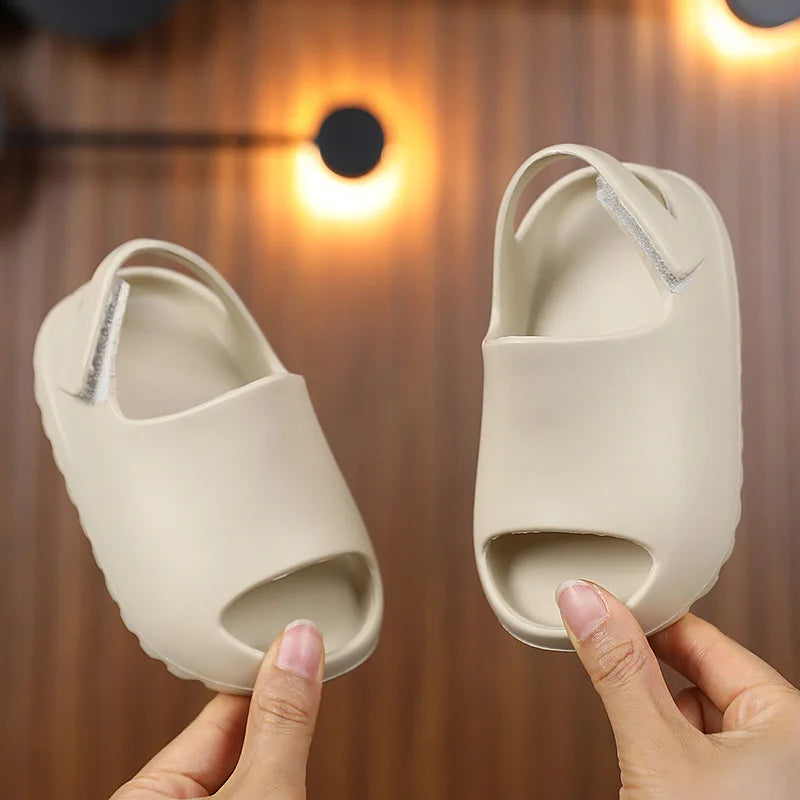 Pantoufles d'été pour enfants, vente en gros, chaussures de plage, commerce extérieur, chaussures trouées pour petits enfants, chaussures pour bébés