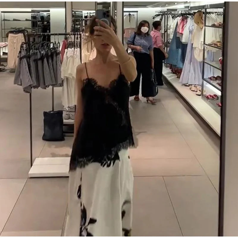 Été femmes haut à licou Satin dentelle épissé réservoir dos nu col profond Sexy gilet ourlet irrégulier robes 2025 dame vacances Sexy hauts