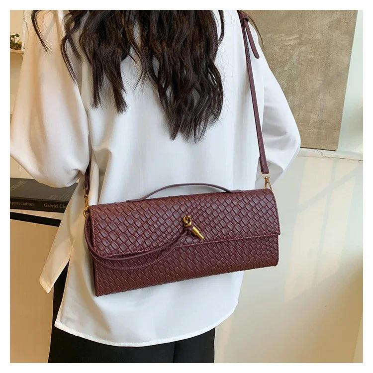 Elegant designer-inspired women's handbag - Luxury branded leather shoulder tote with optional shoulder strap 