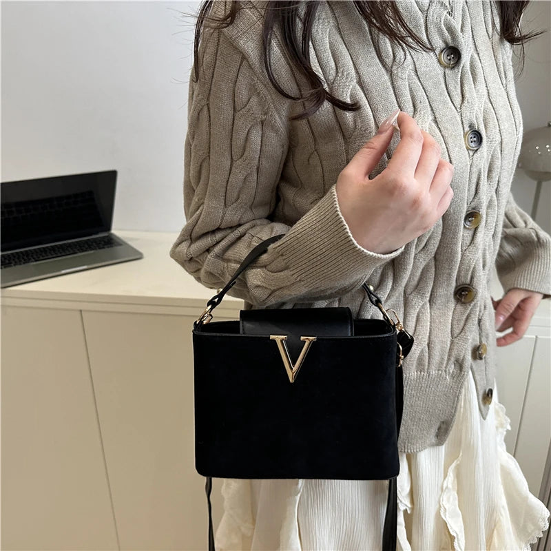 Fashionable mini suede bag for women, faux suede tote bag, decorative handbag with locking buckle, shoulder bags 
