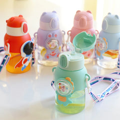 Tasse d'eau d'été Kawaii de 600ML pour enfants, tasse en paille antichute de grande valeur pour garçons et Cirls, bouilloire pour bébé aller à l'école