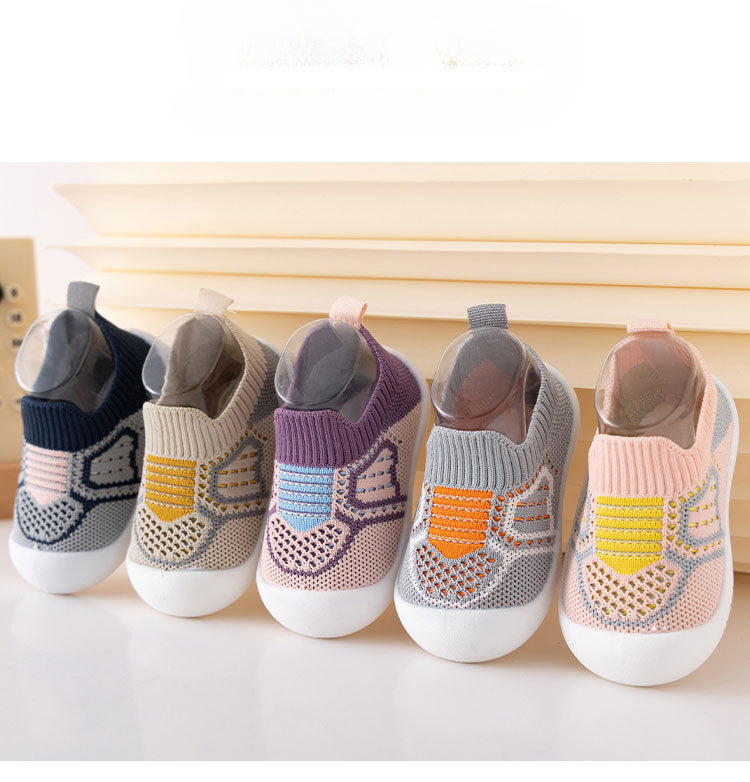 Nouvelles chaussures pour enfants en bas âge frappé printemps et automne décontracté polyvalent bébé chaussures semelle souple coup
