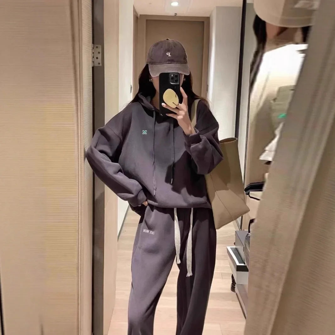 Ensemble de sport américain à la mode pour femmes, sweat à capuche, pantalon décontracté brodé, ensemble deux pièces en Fiber de Polyester, automne hiver