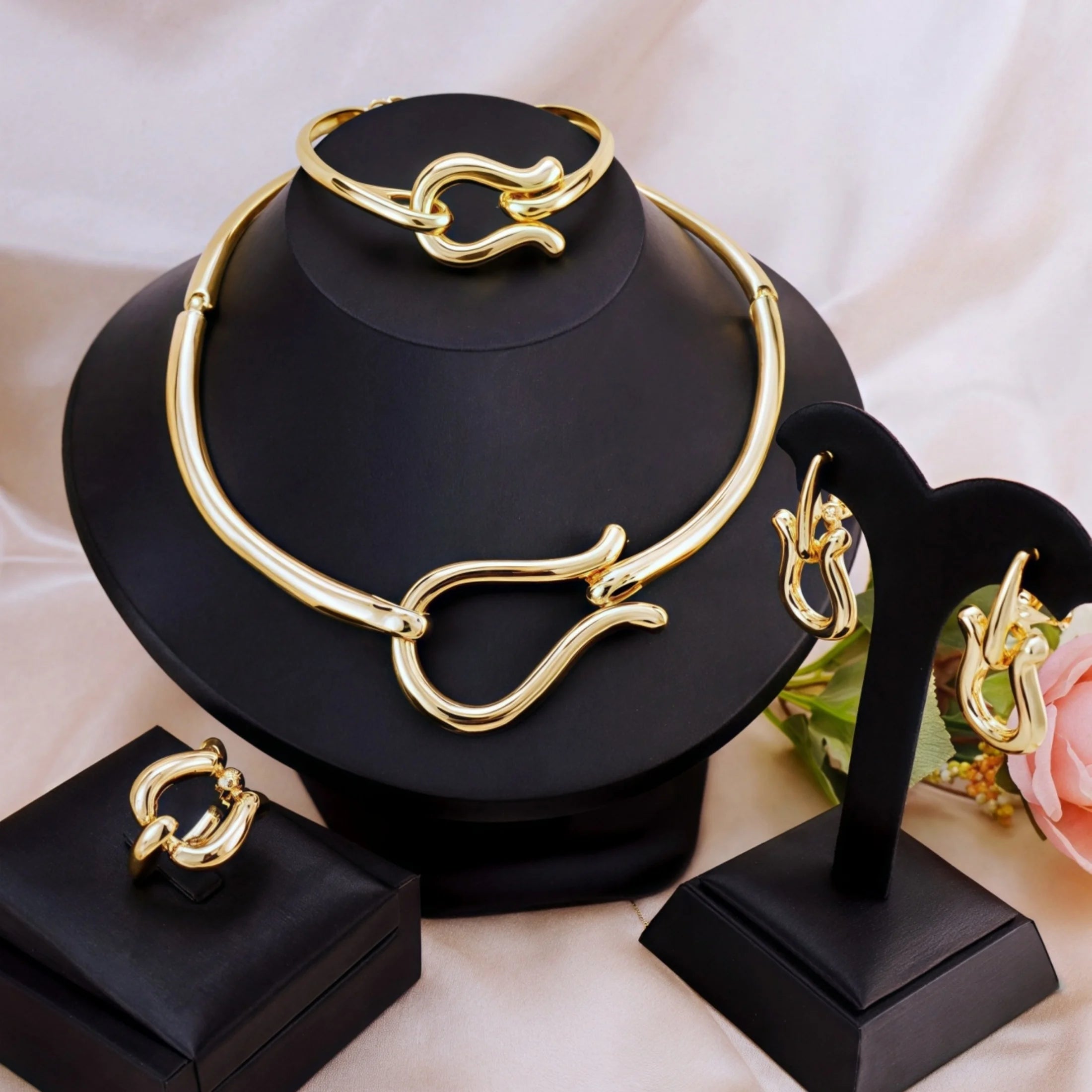 Ensembles de bijoux à la mode pour femmes, couleur or, collier ras du cou, boucles d'oreilles, Bracelets, bague, ensemble de mariage, accessoires de fête