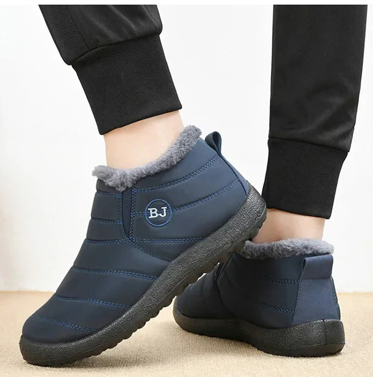 Bottes d'hiver imperméables pour femmes, bottines de neige en peluche, chaudes, noires, chaussures à plateforme en coton pour Couple, nouvelle collection 2023