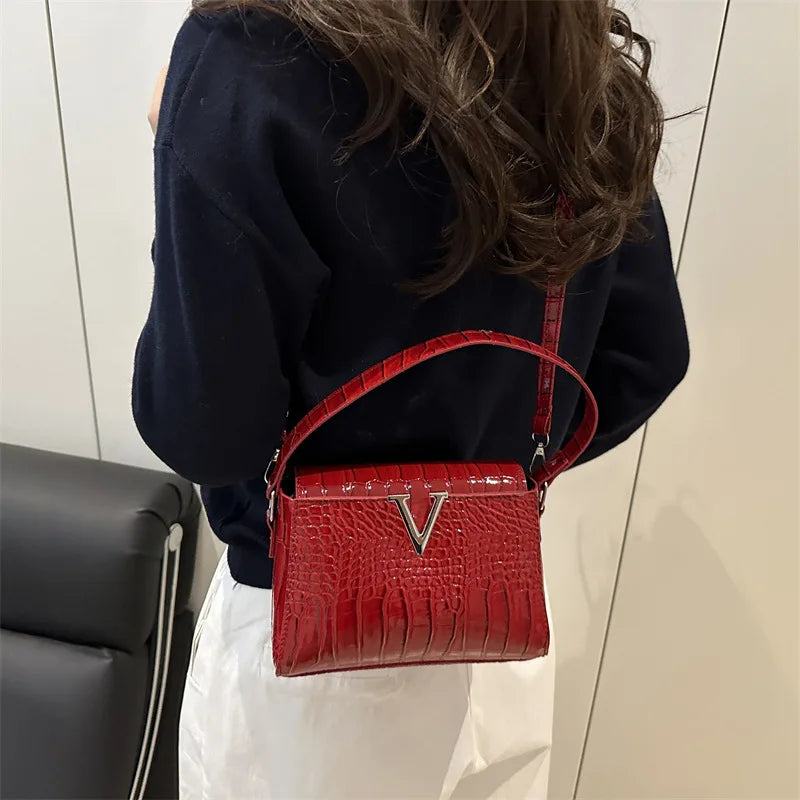 Mini multifunctional handbag made of waterproof PU fabric, fashionable, solid color, simple material, locking buckle, decoration 
