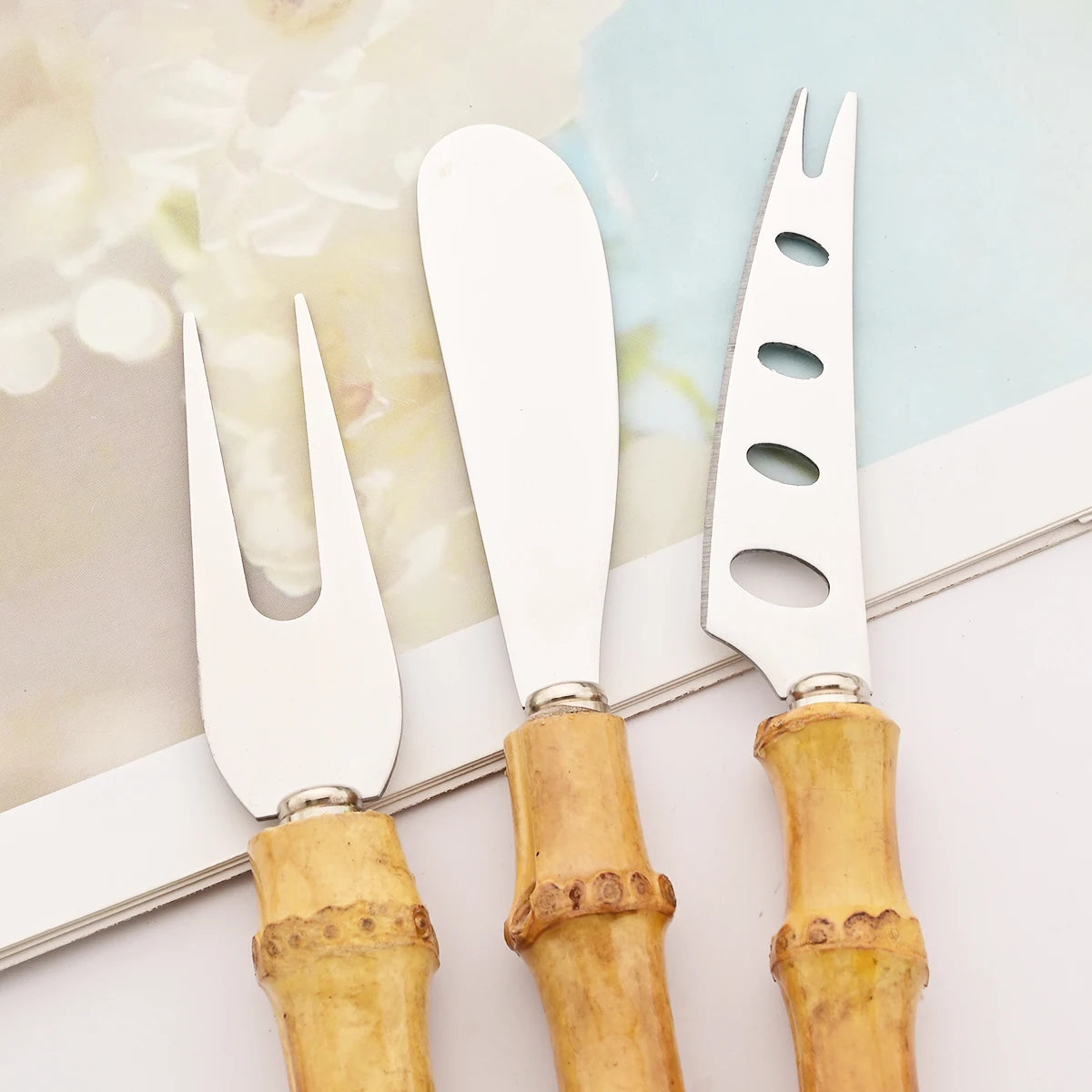 Ensemble de couteaux à fromage en bambou, couverts à fromage, trancheur de fromage en acier inoxydable, Mini couteau couteau à beurre, spatule fourchette outils de cuisine