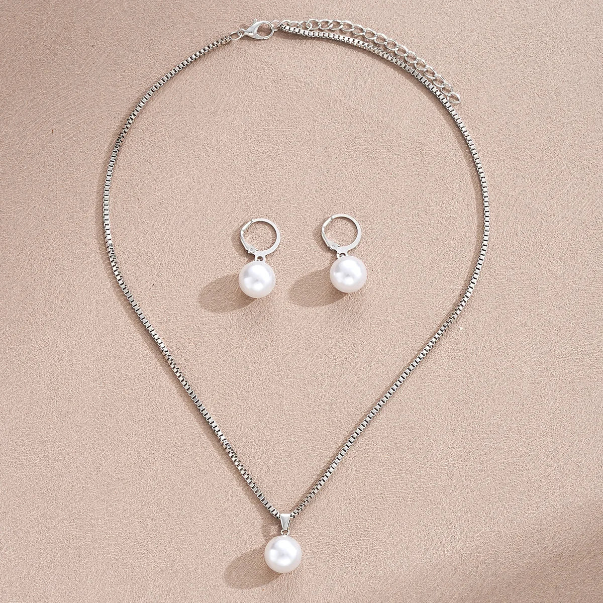 Ensemble de bijoux en perles pour femmes, boucles d'oreilles pendantes, pendentif, collier, Simple, délicat, tenue quotidienne, accessoires de fête
